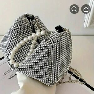 Elegant Silver Rhinestone Handbag With Pearl Handle And Long Silver Handle